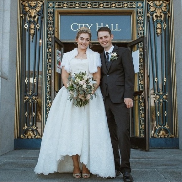 Carolina Herrera Audrina Wedding Dress - Picture 2 of 4